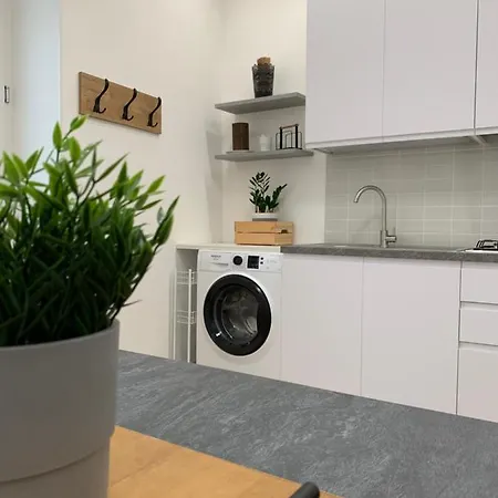 Apartman Rosato 2 - Moderno E Confortevole Con Spazio Esterno Tra Mondello E Il Centro Storico Palermo